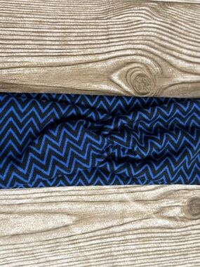 Chevron Pattern Blue and Black twisted headband